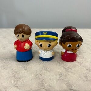 Mega Bloks People Figurine Lot Pilot Girl Boy Red Shirt Blue Pants Lot of Three
